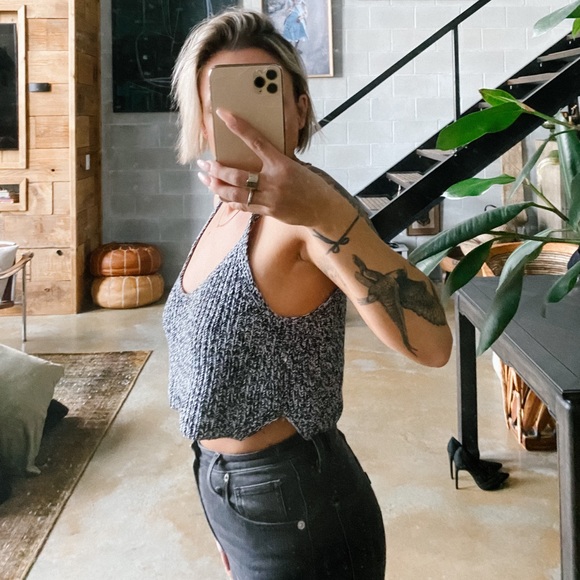 TALULA BLACK & WHITE KNIT CROPPED TANK - Picture 3 of 8